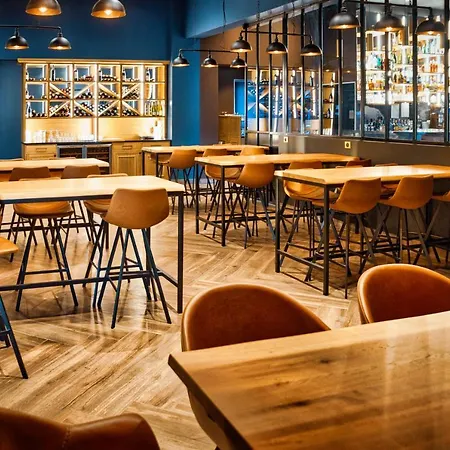 Logis Clermotel - & Restaurant فندق