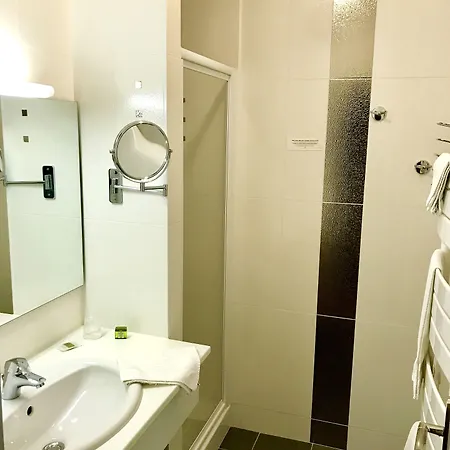 Hotel Logis Clermotel - & Restaurant 3*