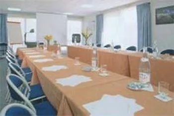 Logis Clermotel - & Restaurant 호텔