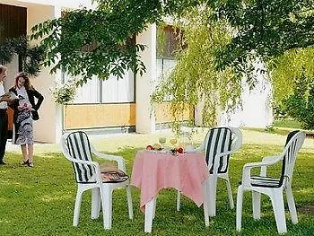 Logis Clermotel - & Restaurant 호텔