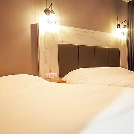 Logis Clermotel - & Restaurant 호텔 3*