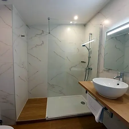 호텔 Logis Clermotel - & Restaurant 아네