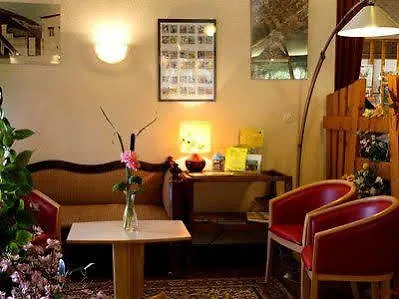 Logis Clermotel - & Restaurant 호텔 아네