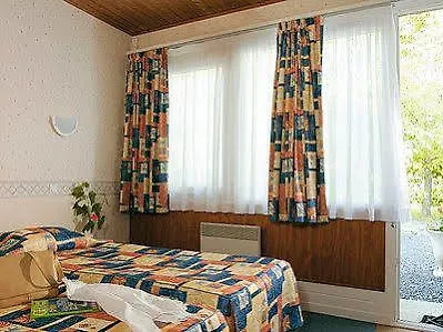 Logis Clermotel - & Restaurant 호텔 아네